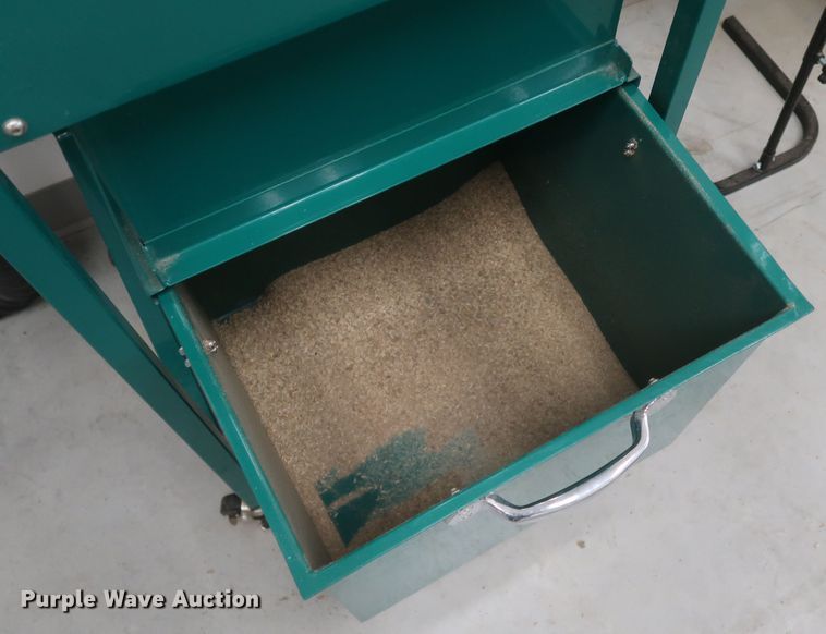 image for item JR9536 (4) 2019 SeedTech STS-WM2D vacuum seed separators