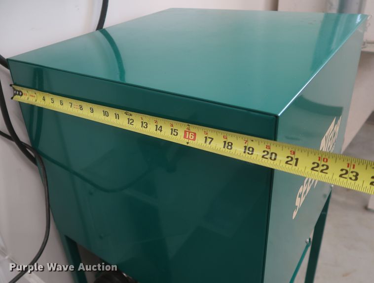 image for item JR9536 (4) 2019 SeedTech STS-WM2D vacuum seed separators