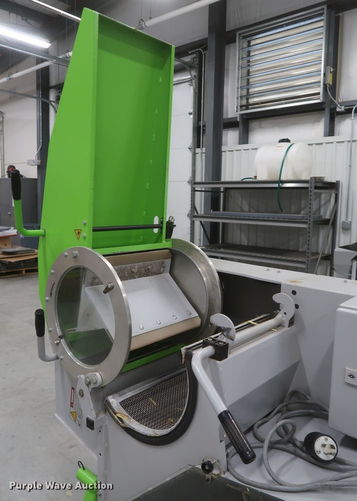 image for item JR9552 2011 Wintersteiger LD350  laboratory seed thresher