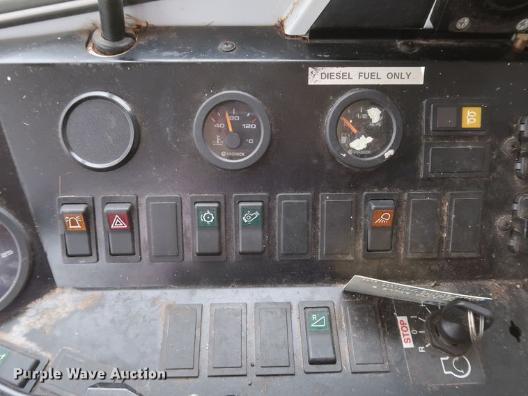 image for item JR9560 2010 Kincaid Sampo Rosenlew 8-XP  combine