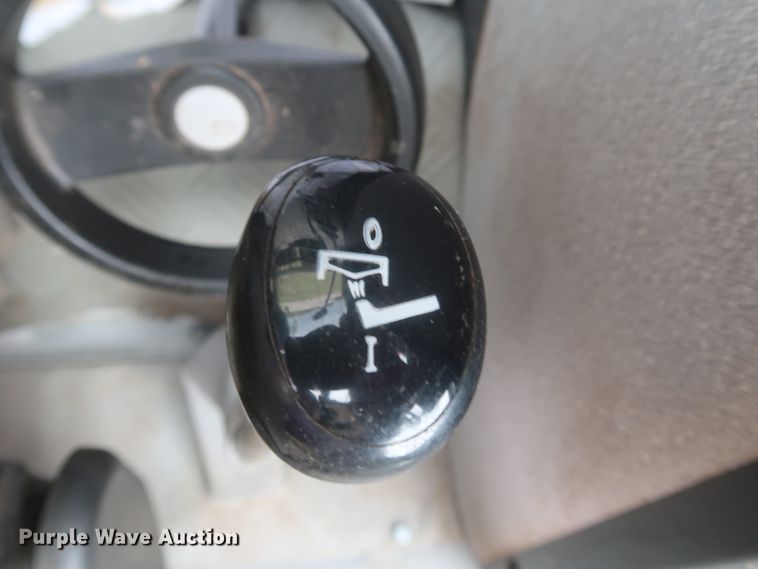 image for item JR9560 2010 Kincaid Sampo Rosenlew 8-XP  combine