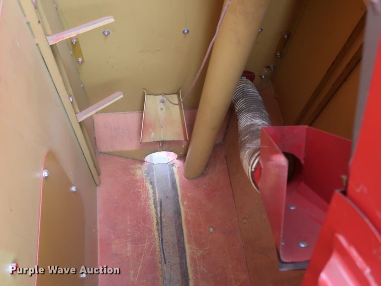 image for item JR9560 2010 Kincaid Sampo Rosenlew 8-XP  combine