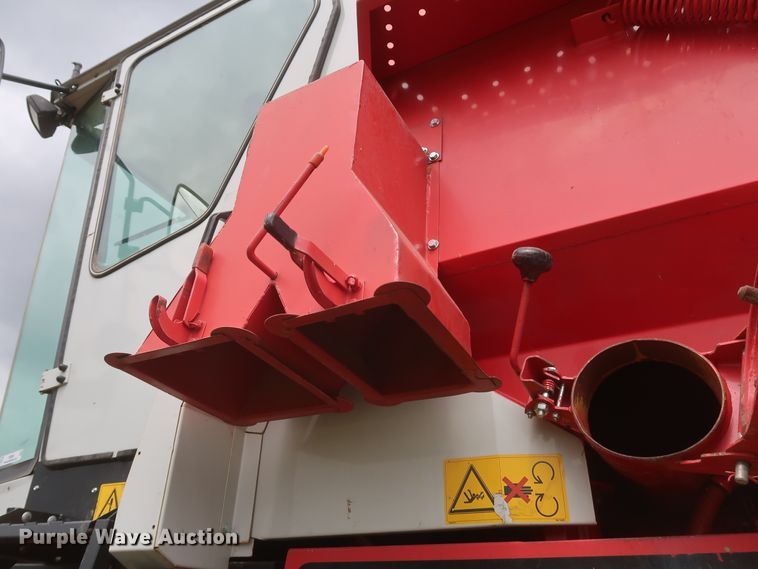 image for item JR9560 2010 Kincaid Sampo Rosenlew 8-XP  combine