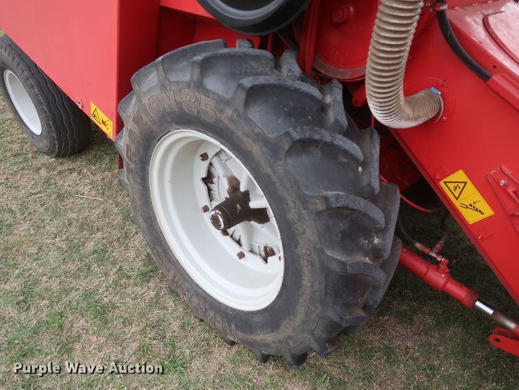 image for item JR9560 2010 Kincaid Sampo Rosenlew 8-XP  combine