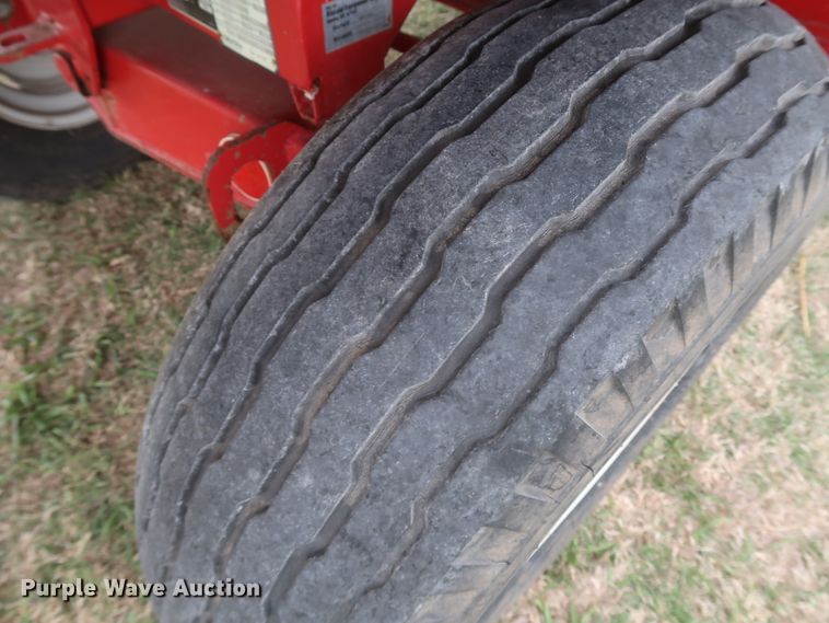 image for item JR9560 2010 Kincaid Sampo Rosenlew 8-XP  combine