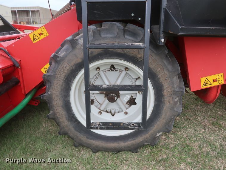 image for item JR9560 2010 Kincaid Sampo Rosenlew 8-XP  combine