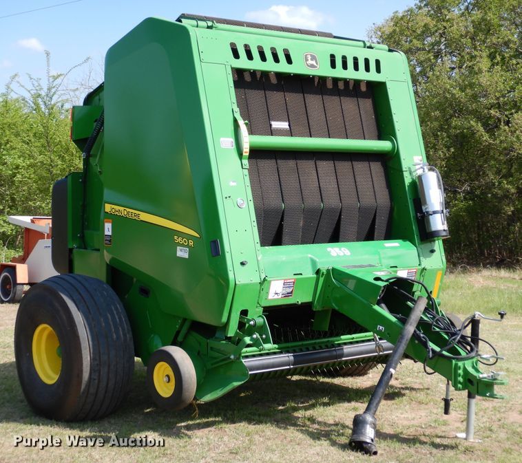 image for item JR9570 2019 John Deere 560R  round baler