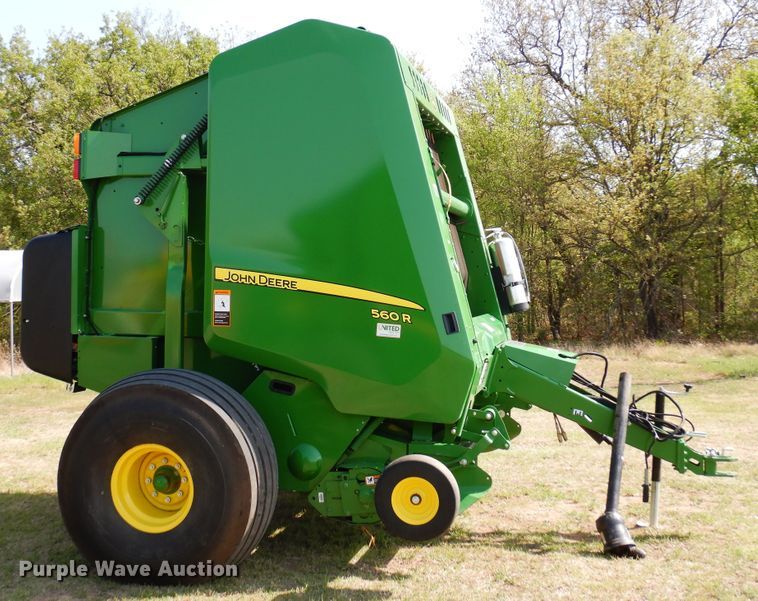 image for item JR9570 2019 John Deere 560R  round baler