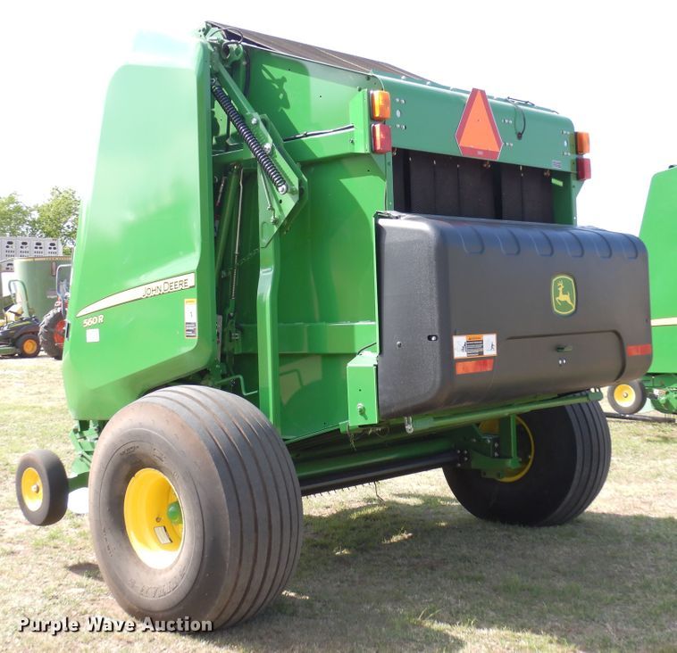 image for item JR9570 2019 John Deere 560R  round baler