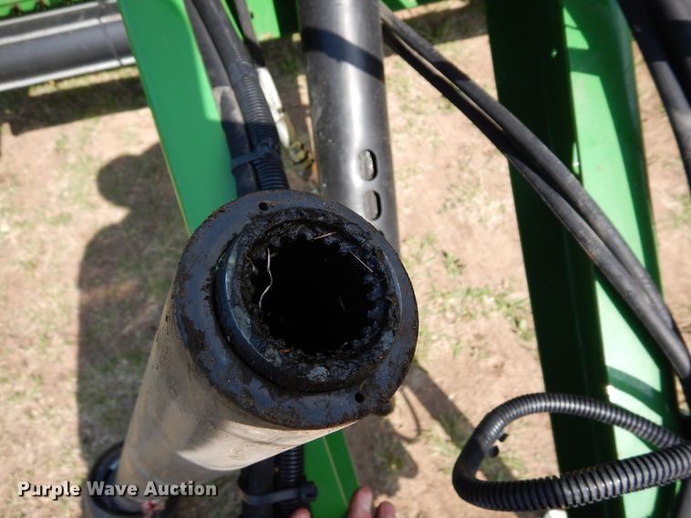 image for item JR9570 2019 John Deere 560R  round baler