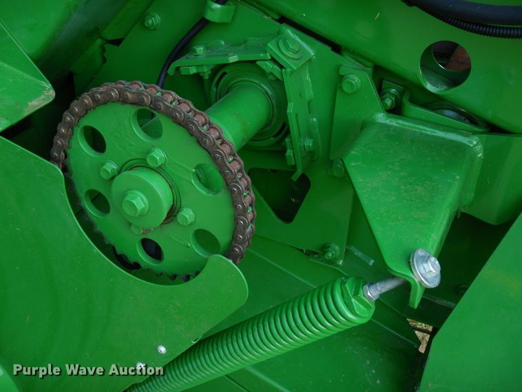 image for item JR9570 2019 John Deere 560R  round baler