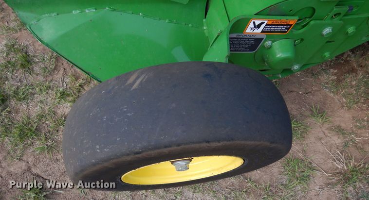 image for item JR9570 2019 John Deere 560R  round baler