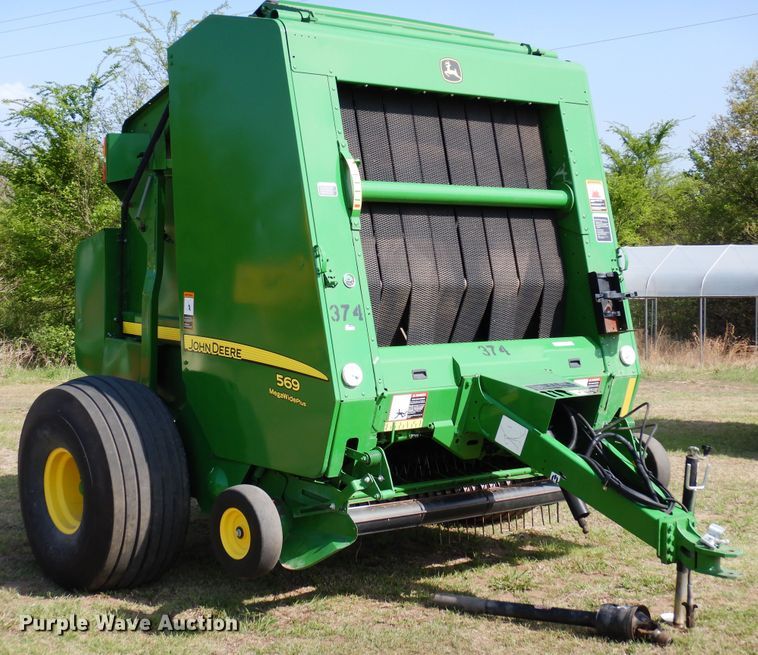 image for item JR9571 2014 John Deere 569  round baler