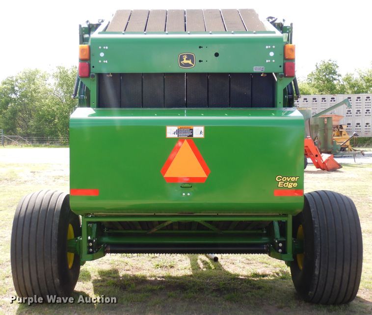 image for item JR9571 2014 John Deere 569  round baler