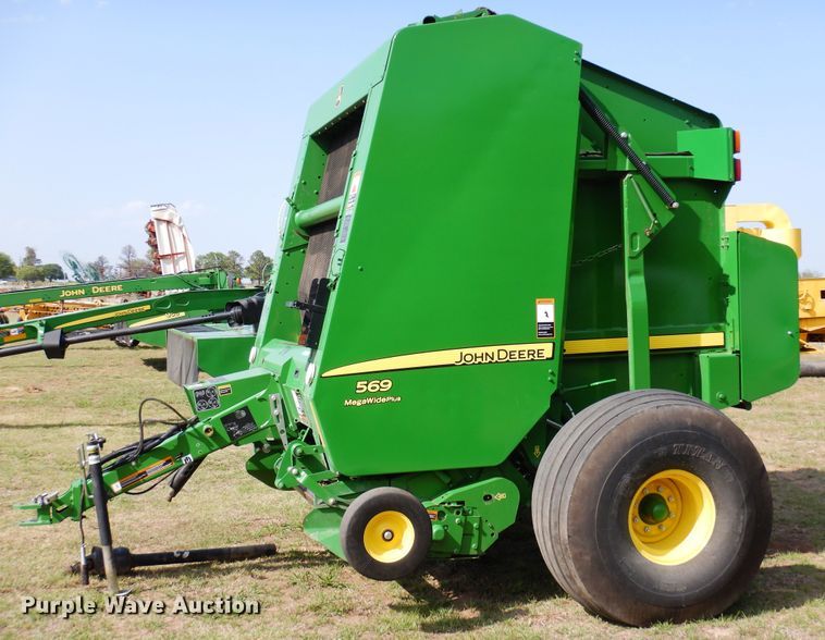 image for item JR9571 2014 John Deere 569  round baler
