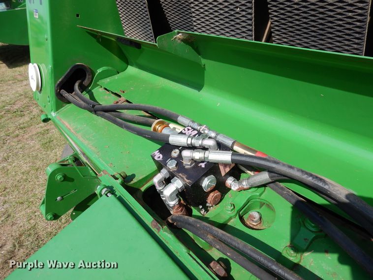 image for item JR9571 2014 John Deere 569  round baler