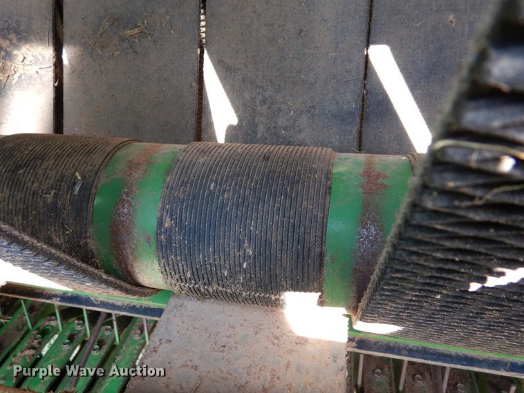 image for item JR9571 2014 John Deere 569  round baler