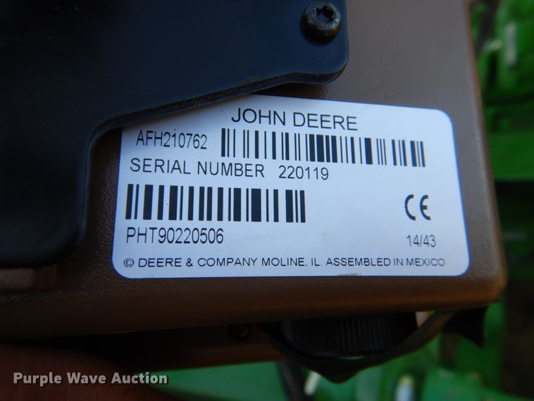 image for item JR9571 2014 John Deere 569  round baler
