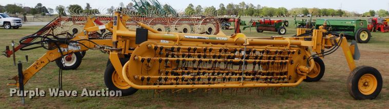 image for item JR9573 2013 Vermeer R2300  hay rake