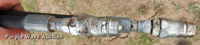 image for item JR9573 2013 Vermeer R2300  hay rake