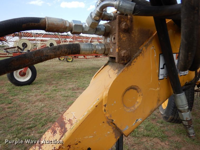 image for item JR9573 2013 Vermeer R2300  hay rake