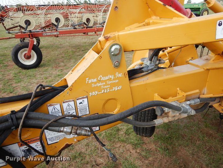 image for item JR9573 2013 Vermeer R2300  hay rake