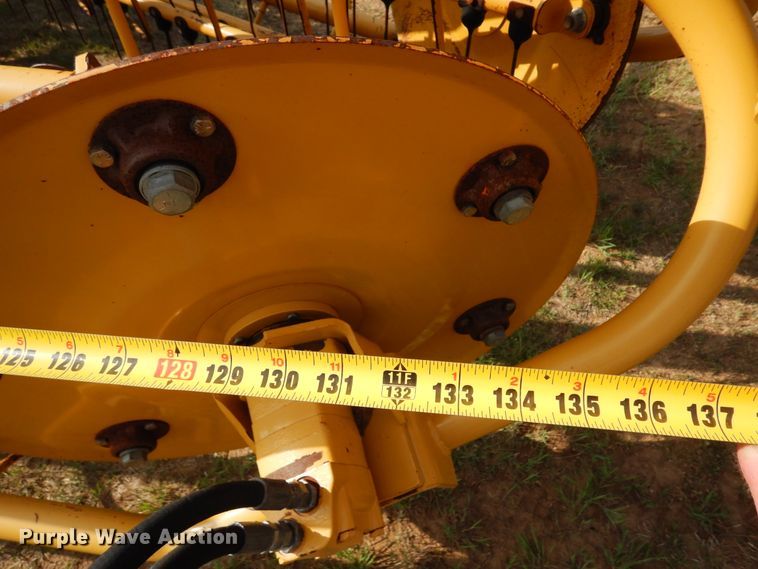 image for item JR9573 2013 Vermeer R2300  hay rake