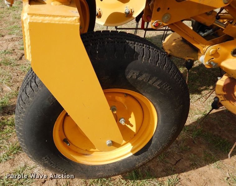 image for item JR9573 2013 Vermeer R2300  hay rake