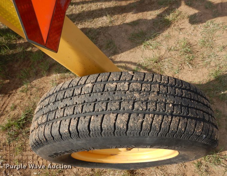 image for item JR9573 2013 Vermeer R2300  hay rake