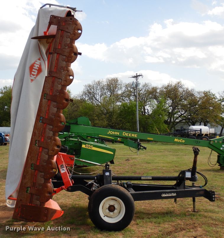 image for item JR9576 Kuhn GMD800GII HD  disc mower