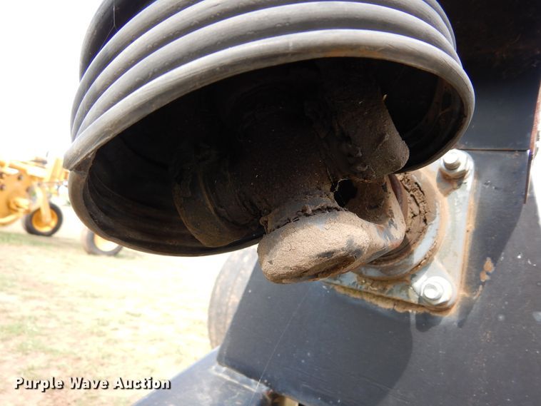 image for item JR9576 Kuhn GMD800GII HD  disc mower