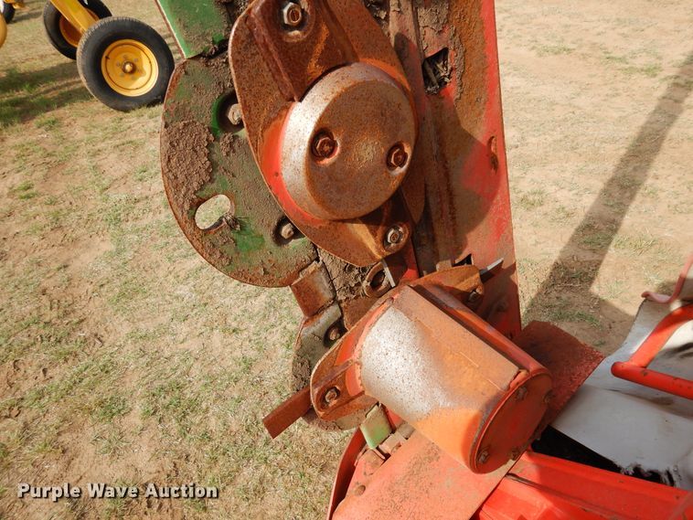 image for item JR9576 Kuhn GMD800GII HD  disc mower