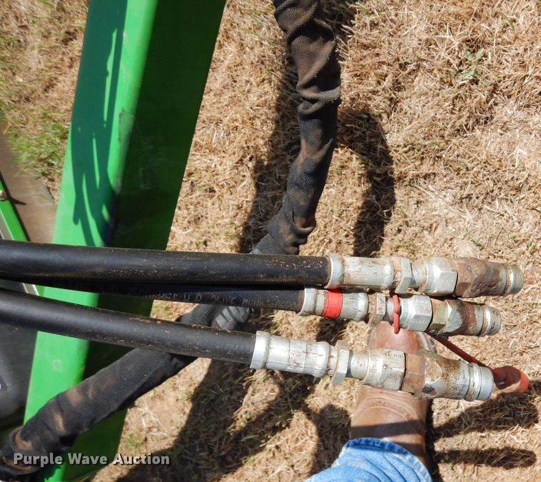 image for item JR9585 John Deere TC125  turf collector