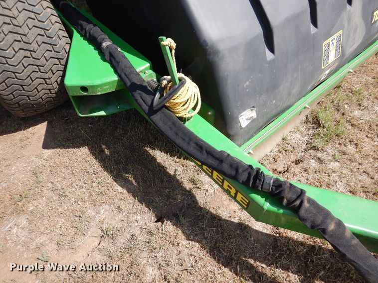 image for item JR9585 John Deere TC125  turf collector