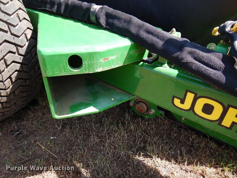 image for item JR9585 John Deere TC125  turf collector