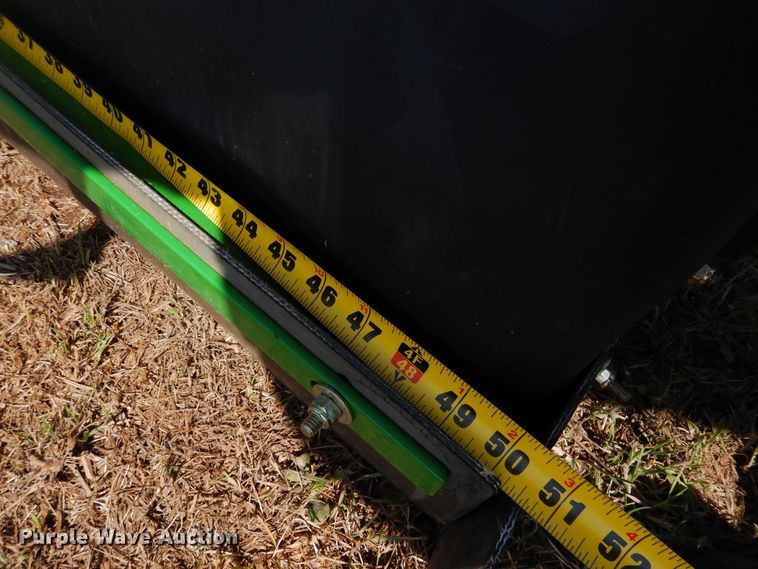 image for item JR9585 John Deere TC125  turf collector