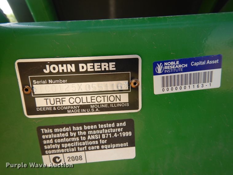 image for item JR9585 John Deere TC125  turf collector