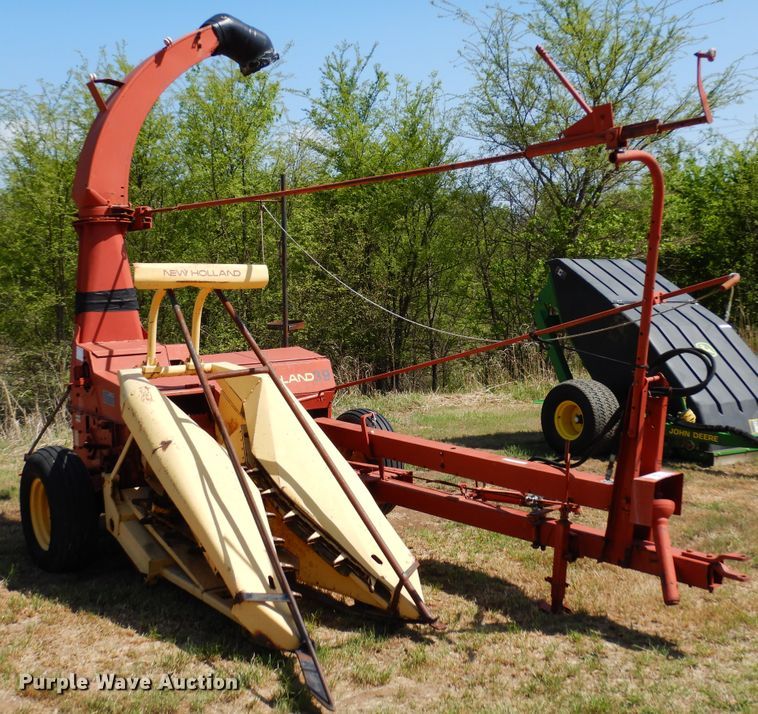 image for item JR9586 New Holland 718  forage harvester