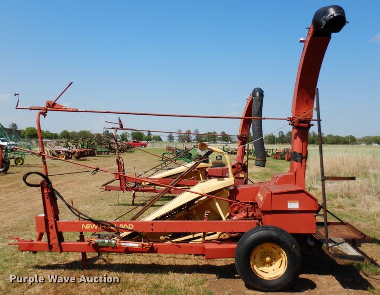 image for item JR9586 New Holland 718  forage harvester