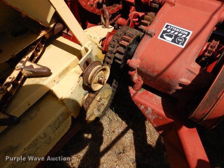 image for item JR9586 New Holland 718  forage harvester