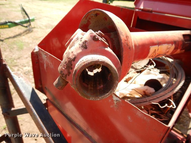 image for item JR9586 New Holland 718  forage harvester