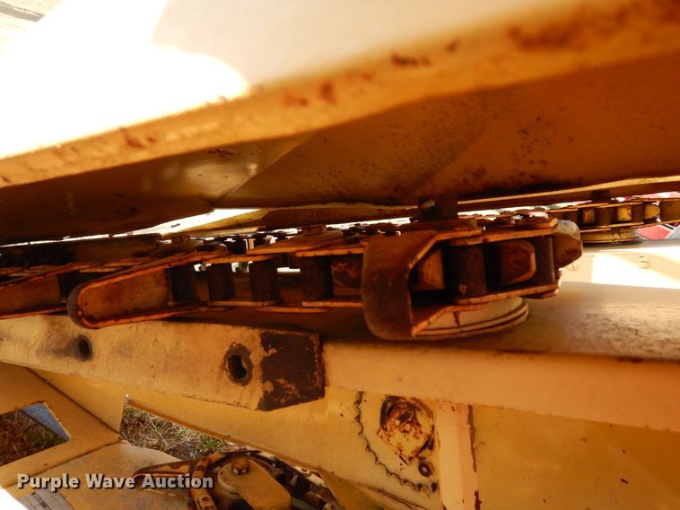 image for item JR9586 New Holland 718  forage harvester