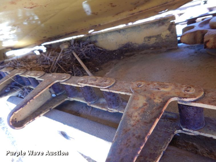 image for item JR9586 New Holland 718  forage harvester