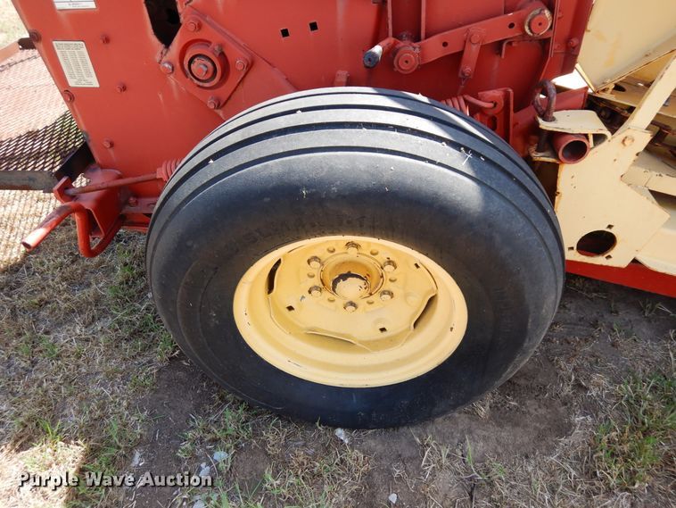 image for item JR9586 New Holland 718  forage harvester