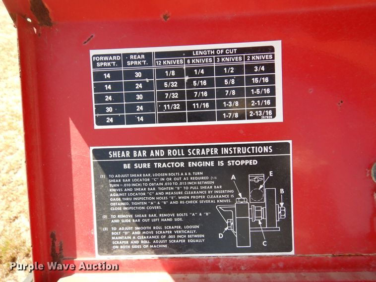 image for item JR9587 1980 New Holland 718  forage harvester