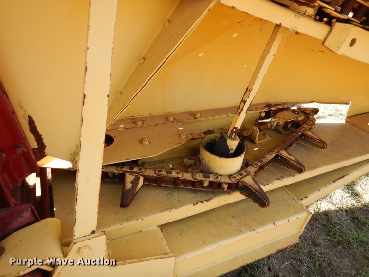 image for item JR9587 1980 New Holland 718  forage harvester