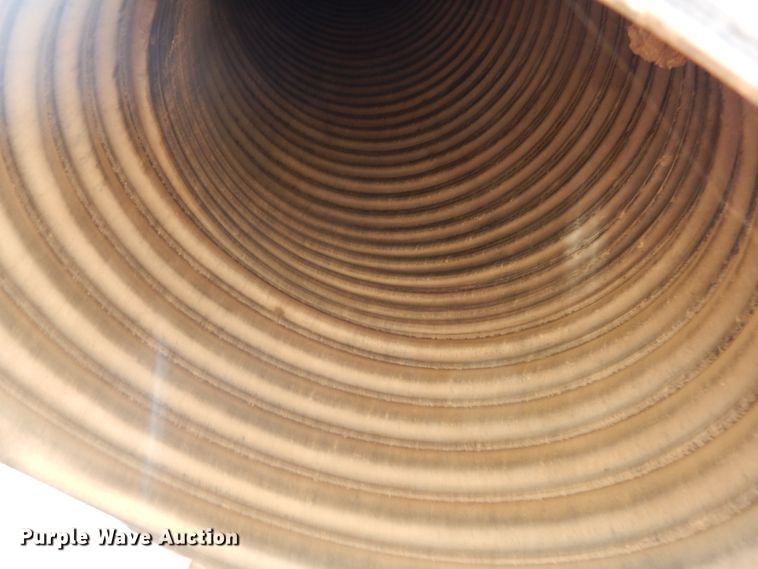 image for item JR9587 1980 New Holland 718  forage harvester