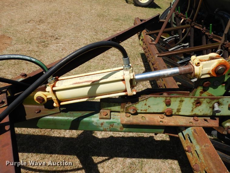 image for item JR9588 John Deere 8350  grain drill