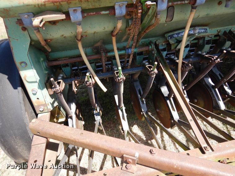 image for item JR9588 John Deere 8350  grain drill