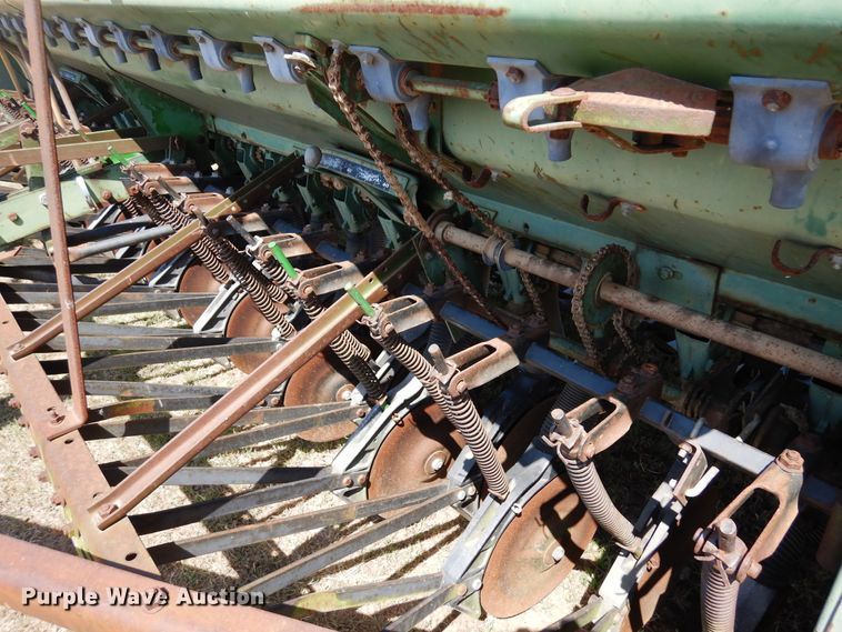 image for item JR9588 John Deere 8350  grain drill